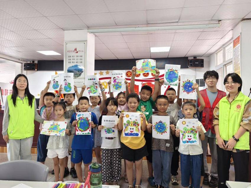 20240805“红绿蓝”三原色 绘出“七彩假期”————蒲公英实践队暑期实践纪实二(通讯员:张淑怡、卢梦).docx